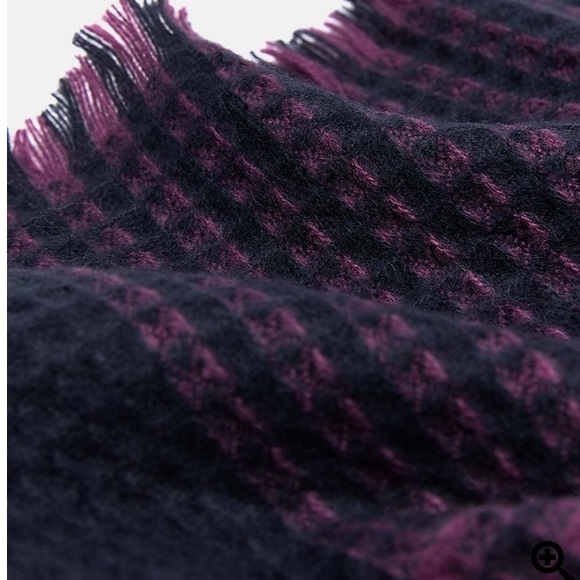 Chunky Plaid Blanket Scarf - Picture 2 of 3